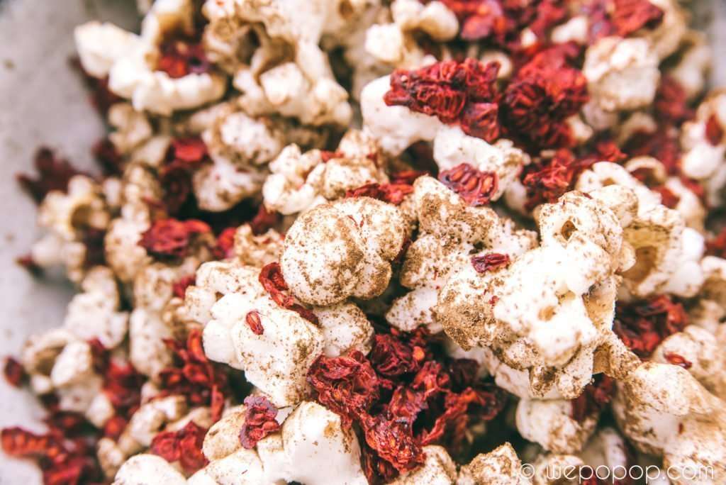 Hallon- och lakritspopcorn